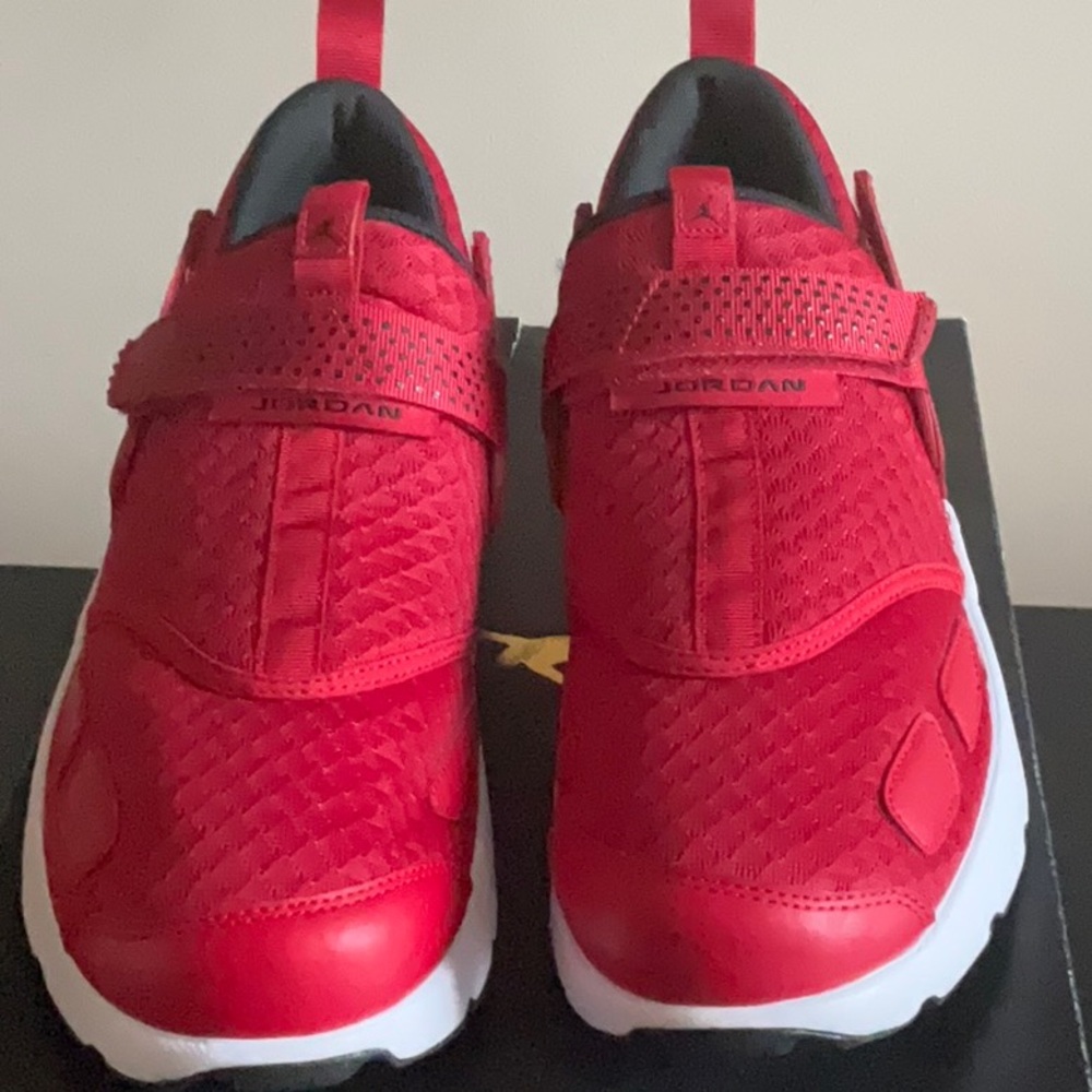 Men’s Jordan Trunner LX Gym Red Black White Sneakers